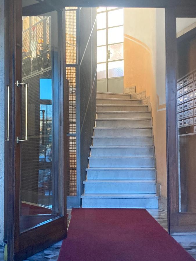 דירות מילאנו City House Viale Murillo מראה חיצוני תמונה