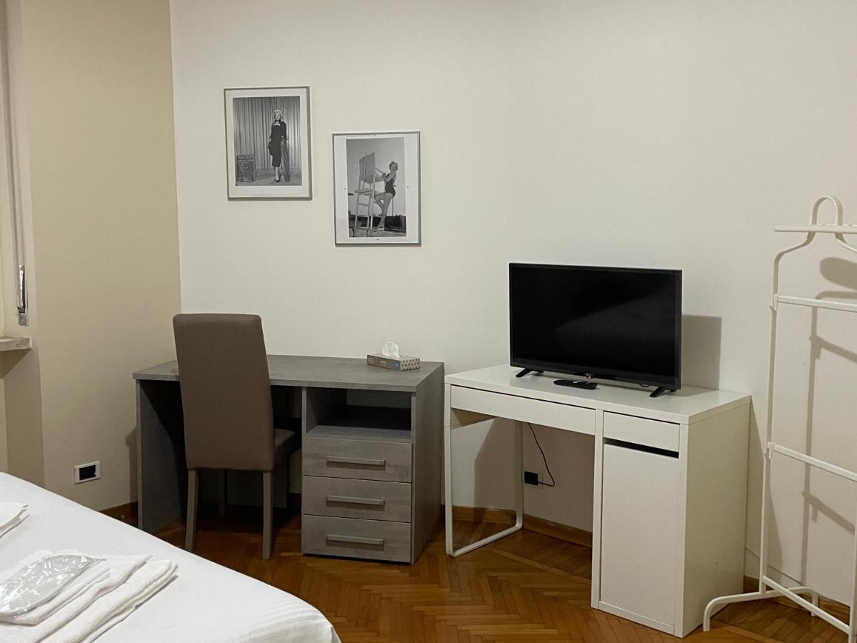 דירות מילאנו City House Viale Murillo מראה חיצוני תמונה